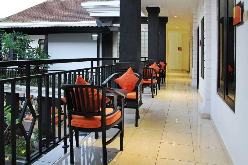 Kubu Anyar Hotel Kuta  Exterior photo