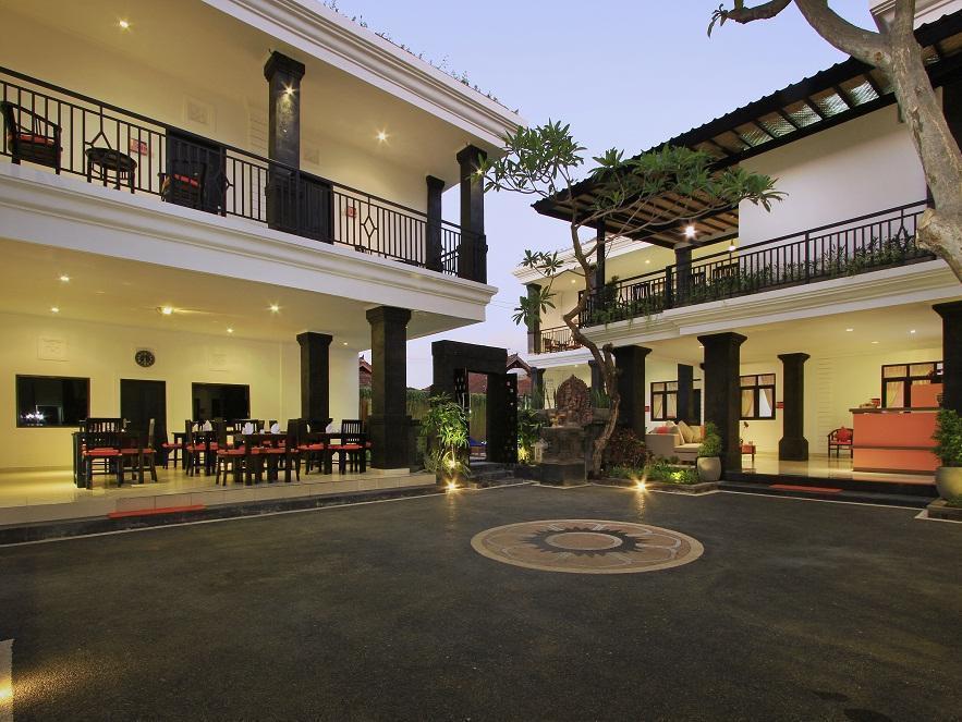 Kubu Anyar Hotel Kuta  Exterior photo